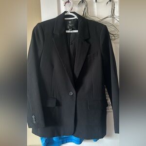 SOLD - Classic and classy blazer